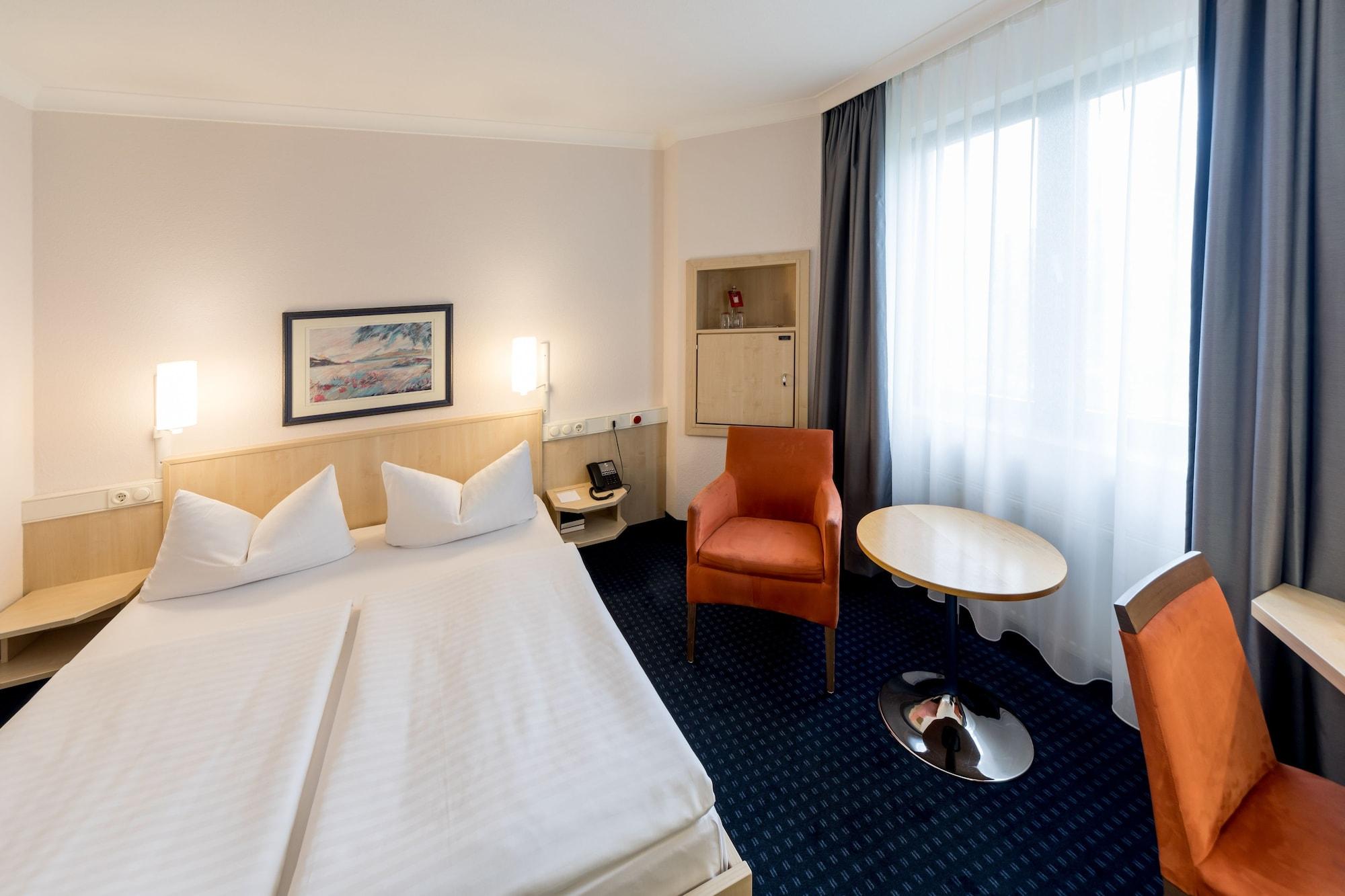 IntercityHotel Magdeburgo Exterior foto